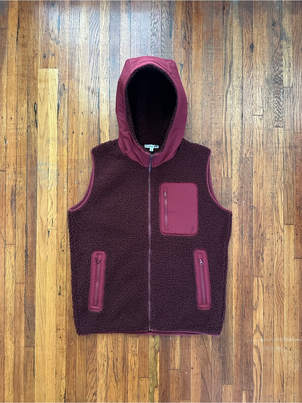 JW ANDERSON x Uniqlo Burgundy Hooded Fleece Vest